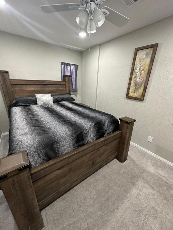2 Bedroom Luxury Home.. Wooden Floors And Ceilings ดัลลัส ภายนอก รูปภาพ
